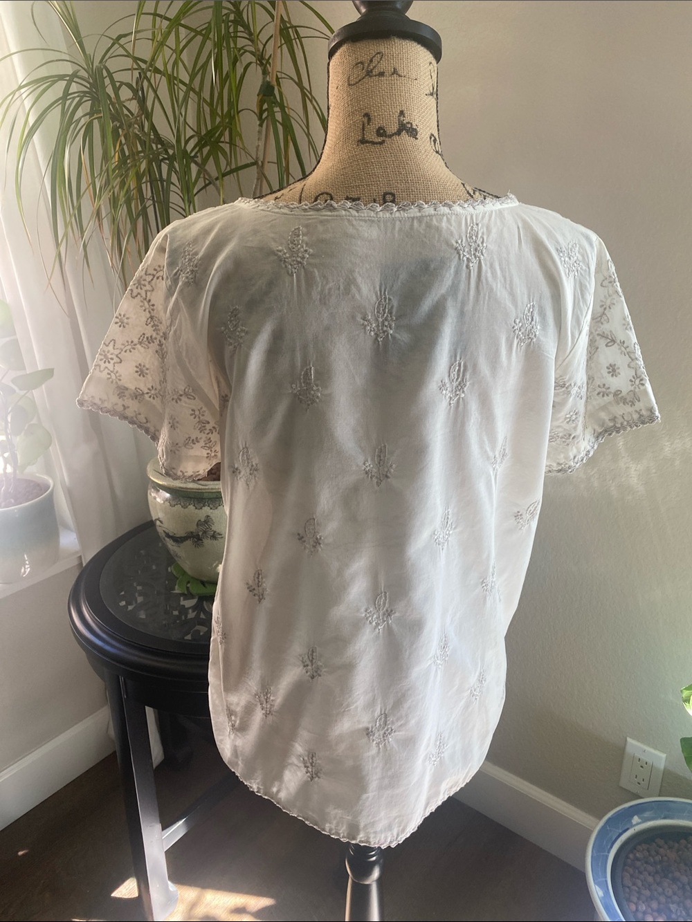 Embroidered Top - Picture 4 of 9